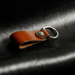 Dandy Street - shop online - accessori uomo di tendenza made in italy - portachiavi in cuoio con pietra turchese Dandy Street - shop online - accessori uomo di tendenza made in italy - portachiavi in cuoio con pietra turchese