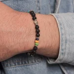 Dandy Street – shop online bracciali uomo di tendenza – bracciale elastico – bracciale estate con pietra lavica – Manitos